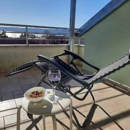Apartament Vatrogasac Sveti Filip i Jakov