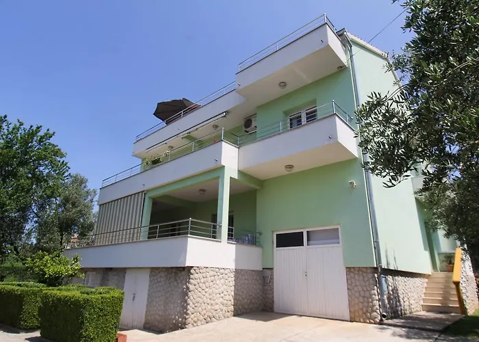 Vatrogasac Apartment Sveti Filip i Jakov