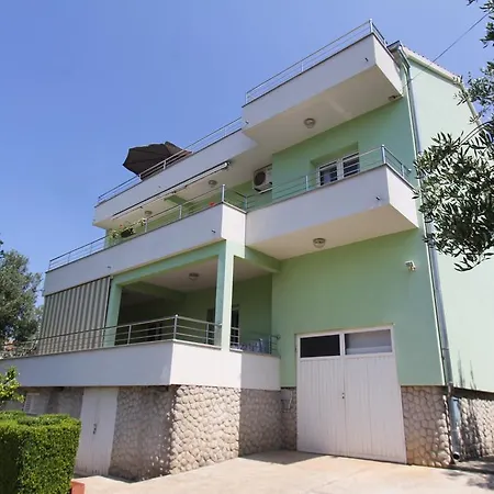 Vatrogasac Apartamento Sveti Filip i Jakov