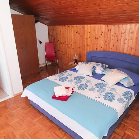 Vatrogasac Apartman Sveti Filip i Jakov